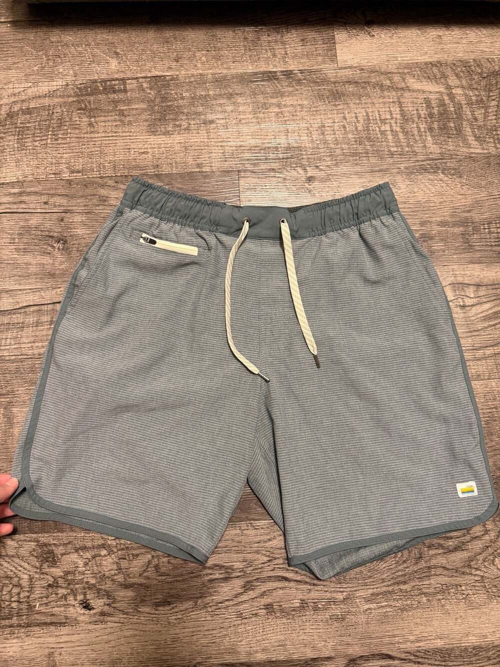 Vuori Banks Short 7 Blue Haze Slub Stripe Men's Athletic Shorts